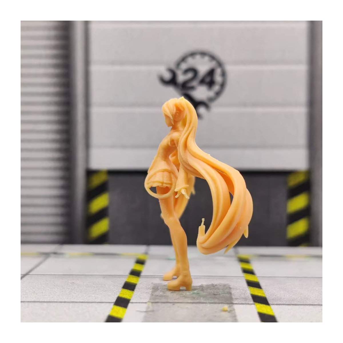 Chuyin Miniatur-Diorama S823 aus Kunstharz in Beige für 1/64 und 1/43 Modelle - Bild 3