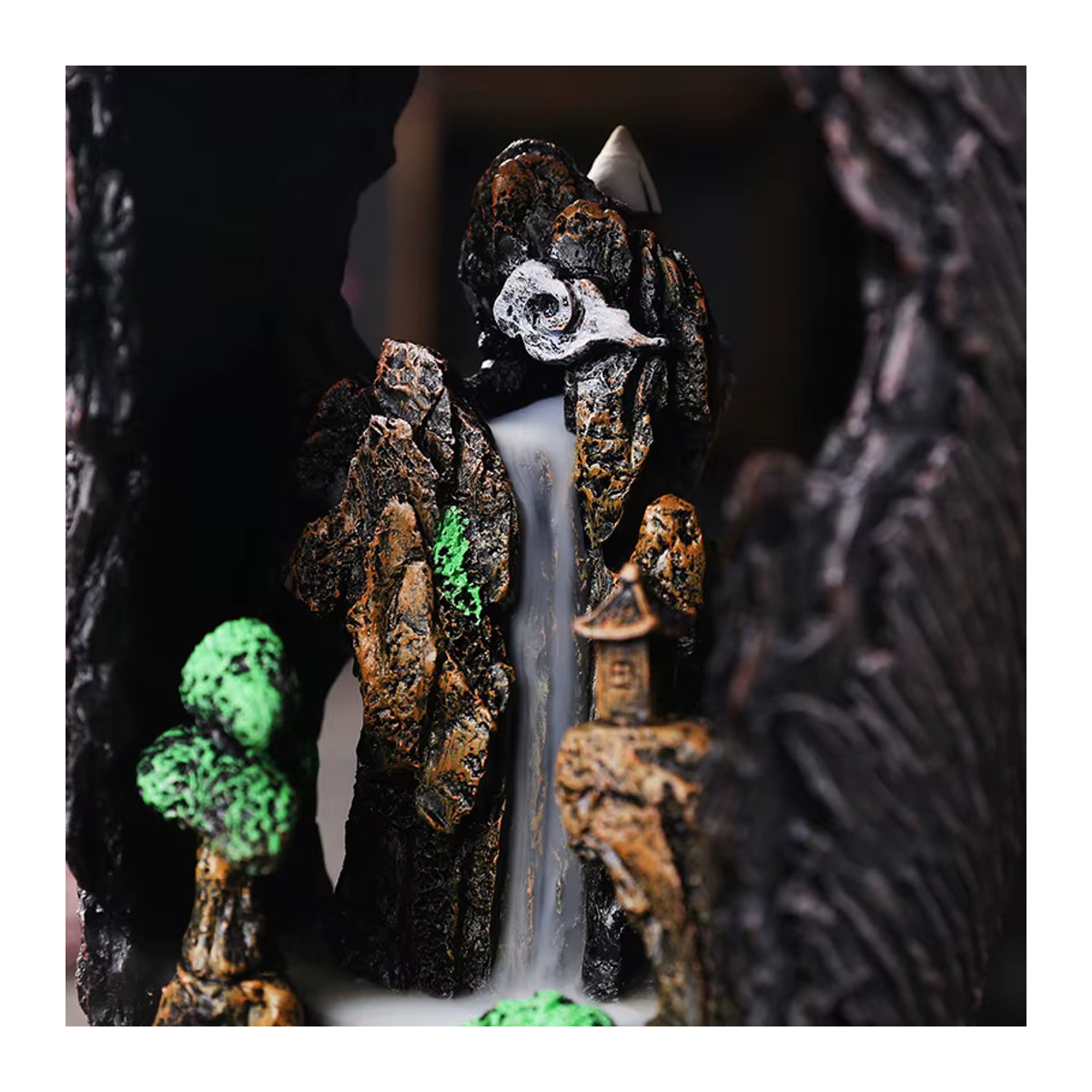 Ciqcai Rückfluss-Aromatherapie-Brunnen mit LED-Beleuchtung und Vernebler, Berglandschaft aus Polyresin, Schwarz - Bild 5
