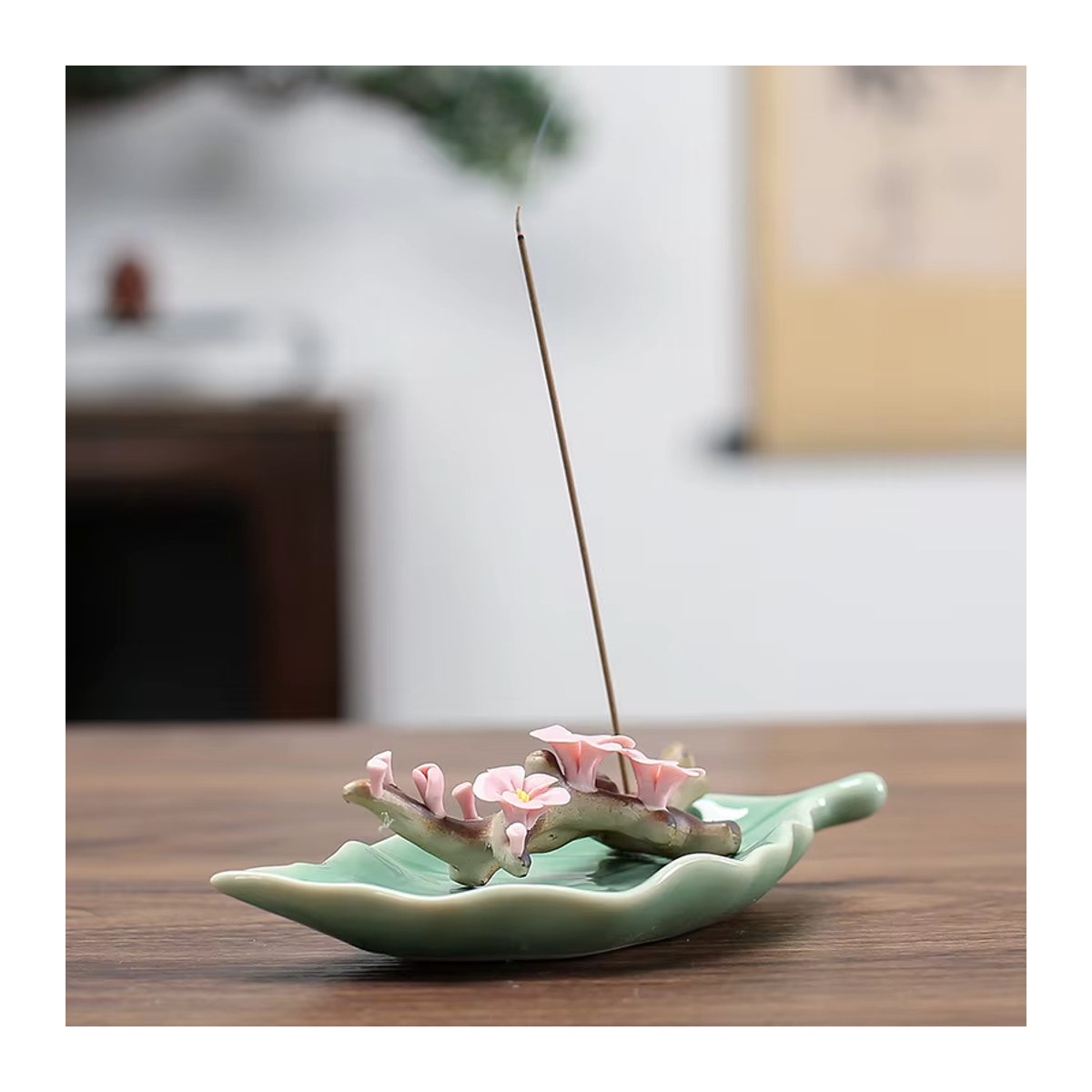 Ciqcai Weihrauchständer aus Keramik mit Pfirsichblüten-Design in Weiß und Grün - Bild 2