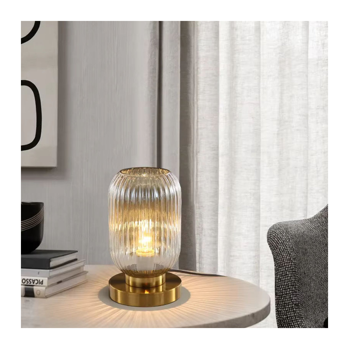 Claeted Tischlampe im skandinavischen Design aus Glas für Schlafzimmer und Wohnzimmer in Weiß, Blau, Bernstein oder Grau - Bild 2