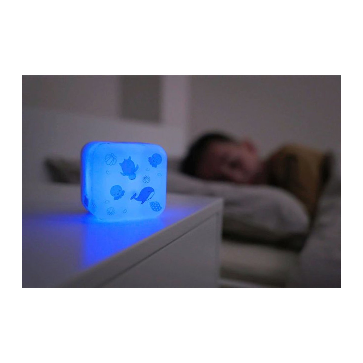 Cloud B Nachtlicht Cube B 2in1 LED Nachttischlampe in Weiß und Bunt - Bild 1