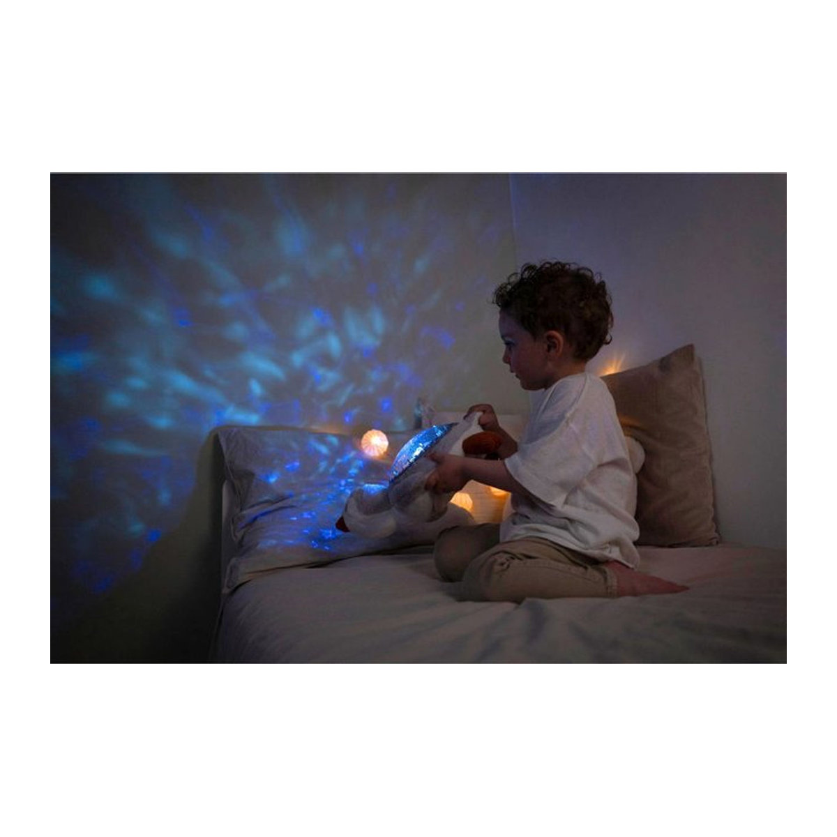 Cloud B Nachtlicht Projektor Tranquil Pinguin LED Nachttischlampe in Weiß und Grau - Bild 1