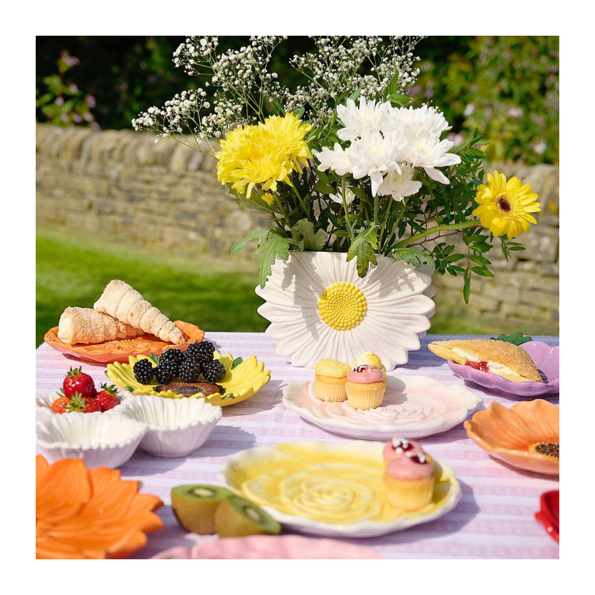 Cottage Garden Vase Celebrations Gänseblümchen aus Keramik in Weiß B/T/H: 10,1 x 10,1 x 21,8 cm - Bild 2