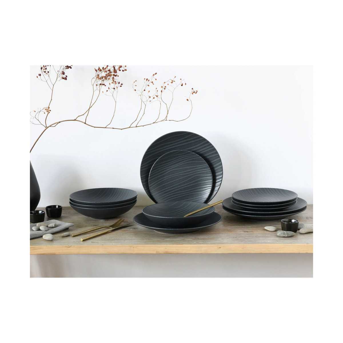 CreaTable Kombiservice Waves Black 12-teilig aus Keramik in Schwarz mit Wellen-Relief und modernem Design, Rund - Bild 2