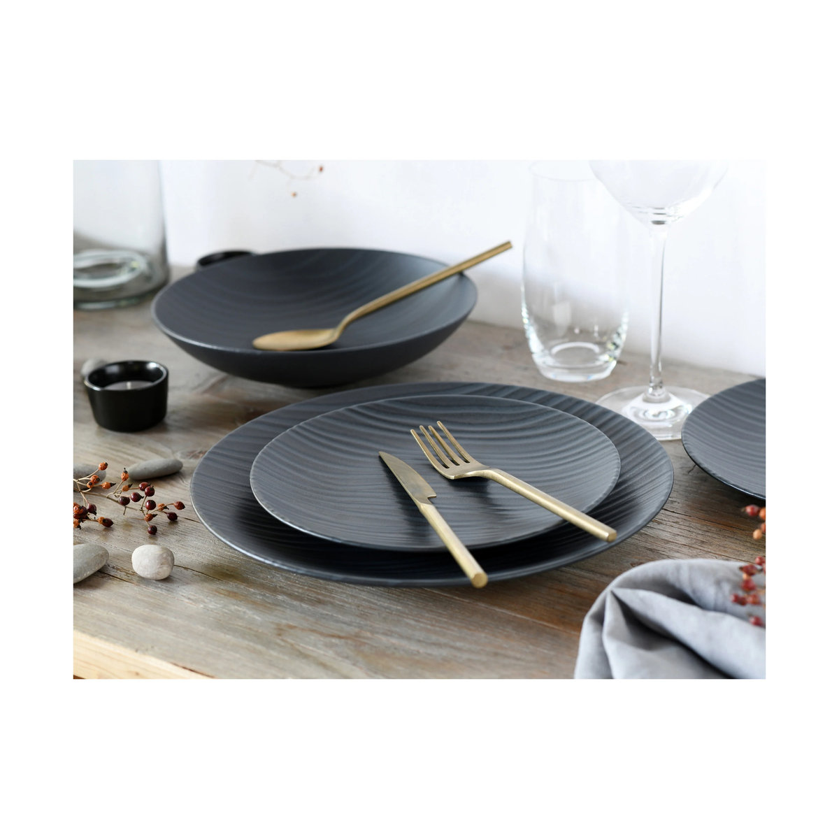 CreaTable Kombiservice Waves Black 12-teilig aus Keramik in Schwarz mit Wellen-Relief und modernem Design, Rund - Bild 3