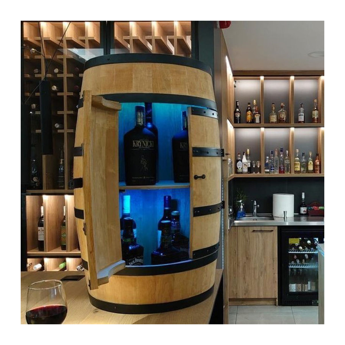 Creative Cooper RGB LED Weinregal aus Holz im Industrial Design, Holzfass mit Türen, Braun, B: 80 cm, T: 50 cm - Bild 1