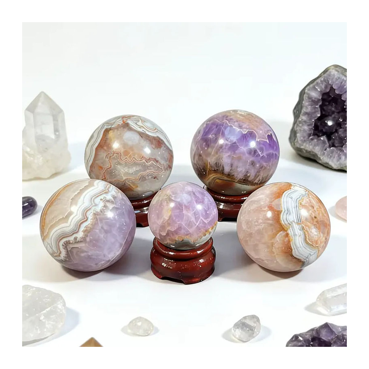 Crystalhola Amethyst-Achat Steinkugel in Lila als dekoratives Kunstobjekt für dein Zuhause - Bild 4