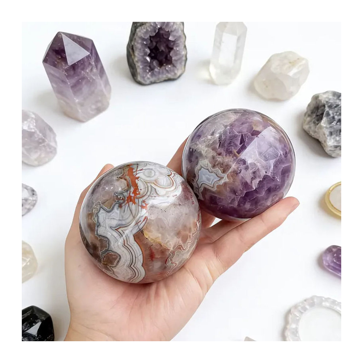 Crystalhola Amethyst-Achat Steinkugel in Lila als dekoratives Kunstobjekt für dein Zuhause - Bild 5
