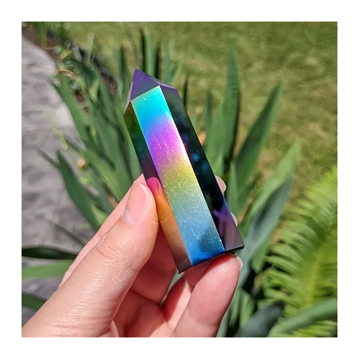 CrystalHola Aura-Obsidian-Kristallturm in mehrfarbig, schillernder Regenbogenoptik, geometrischer Stein für Schmuckherstellung und Dekoration - Bild 1