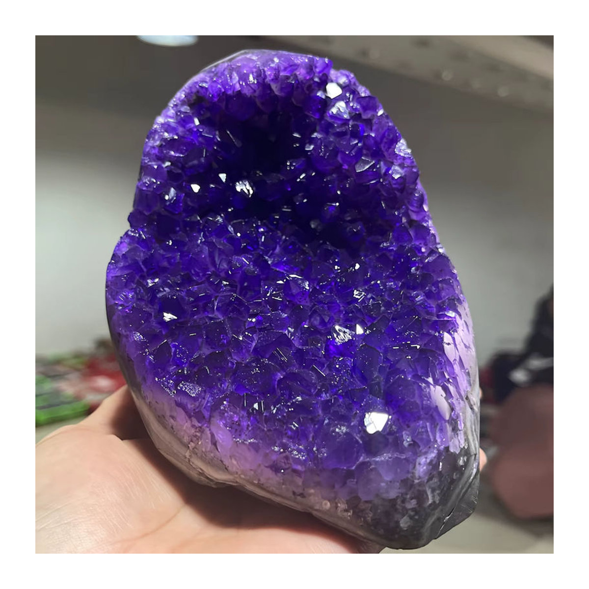 CrystalHola Geode-Quarz-Cluster in Lila, natürlicher Kristallspitzen-Stab mit unregelmäßiger Form als Dekoration - Bild 5
