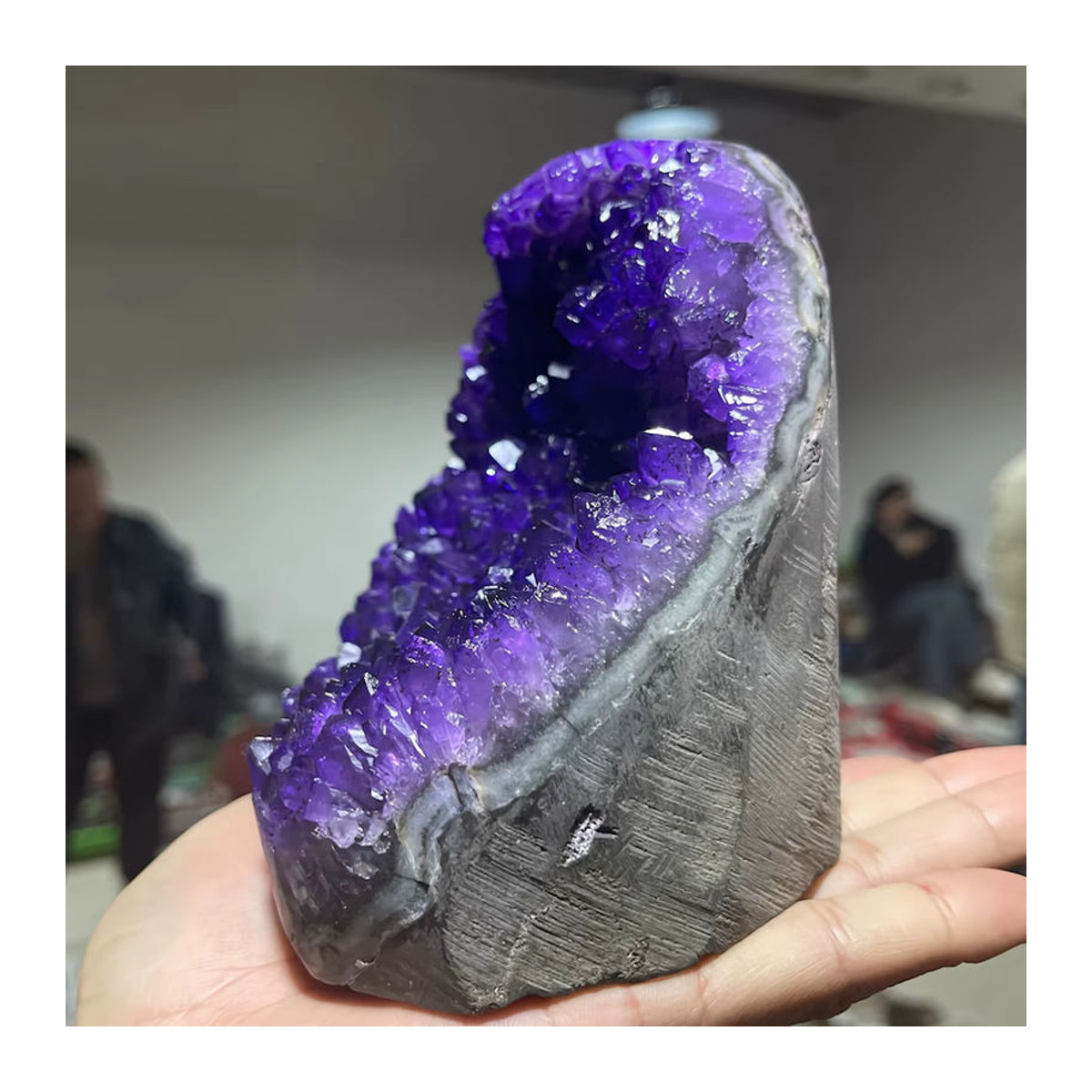 CrystalHola Geode-Quarz-Cluster in Lila, natürlicher Kristallspitzen-Stab mit unregelmäßiger Form als Dekoration - Bild 6