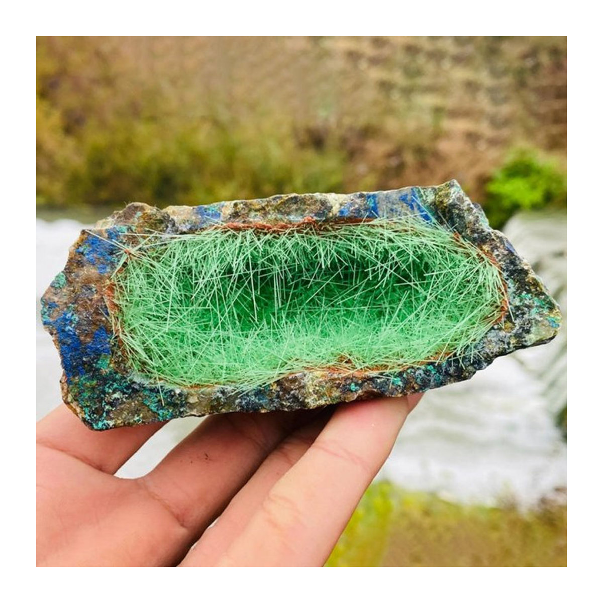 CrystalHola Kupfererz-Dekorationsstein mit Quarz und Goethit in Grün - Bild 1