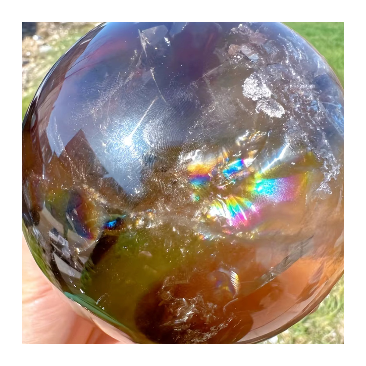 CrystalHola Natürliche Regenbogen-Rauchquarz-Kugel in Braun und Mehrfarbig als Dekoration und Massage-Stein - Bild 2