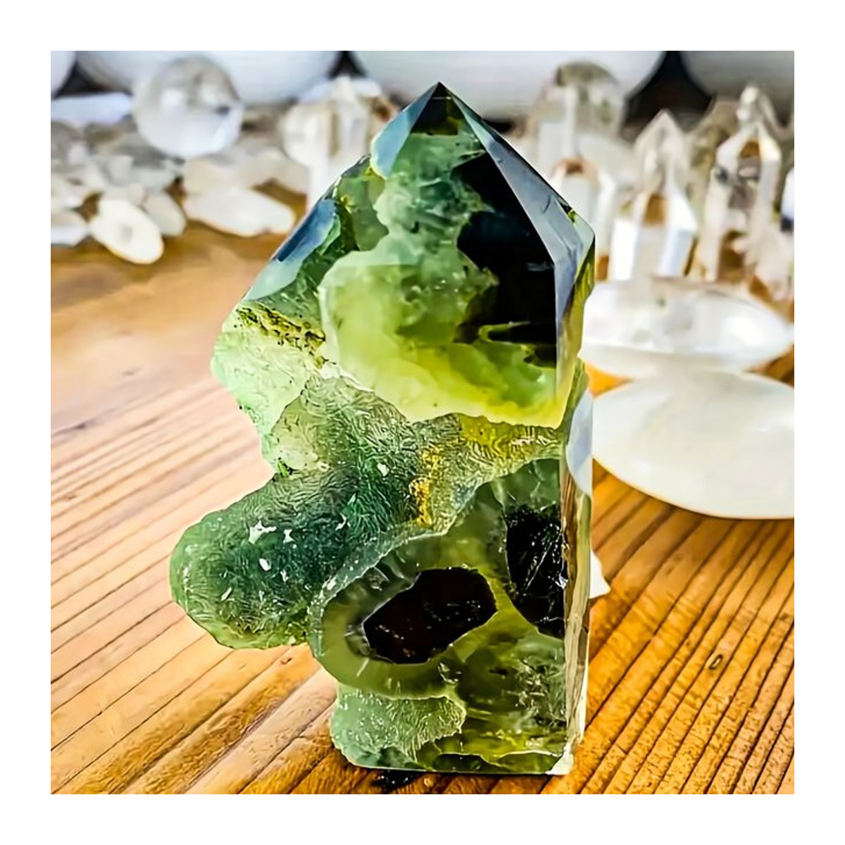 CrystalHola Prehnit-Kristallturm in Grün im Bohemian-Stil - Bild 1
