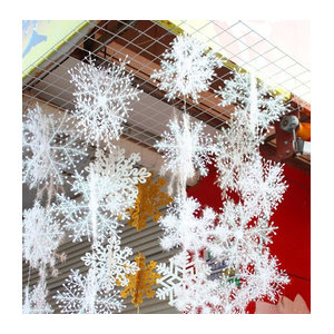 Cyuan Weihnachtsdekoration Künstliche Schneeflocken in Weiß zum Aufhängen für deinen Weihnachtsbaum