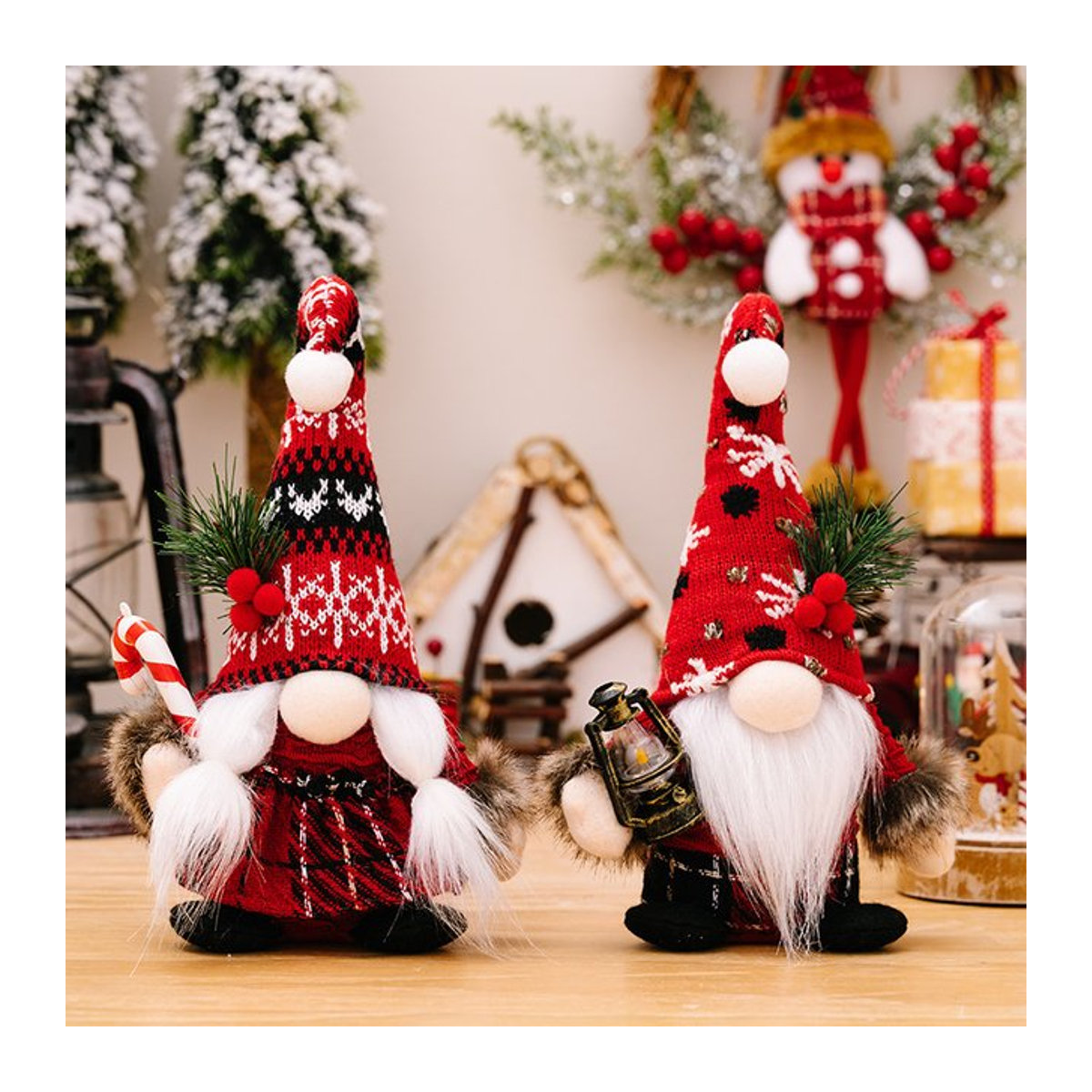 Cyuan Weihnachtsgnom in Rot im skandinavischen Design als große Plüsch-Dekoration für dein Zuhause - Bild 1