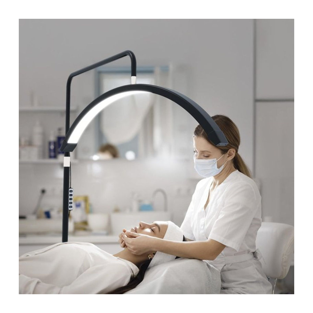 DARHYN LED Halbmond Standleuchte Schwarz, 40W dimmbar, moderne Bodenleuchte für Beauty Salon und Make-up, Höhe: 130-181 cm - Bild 1