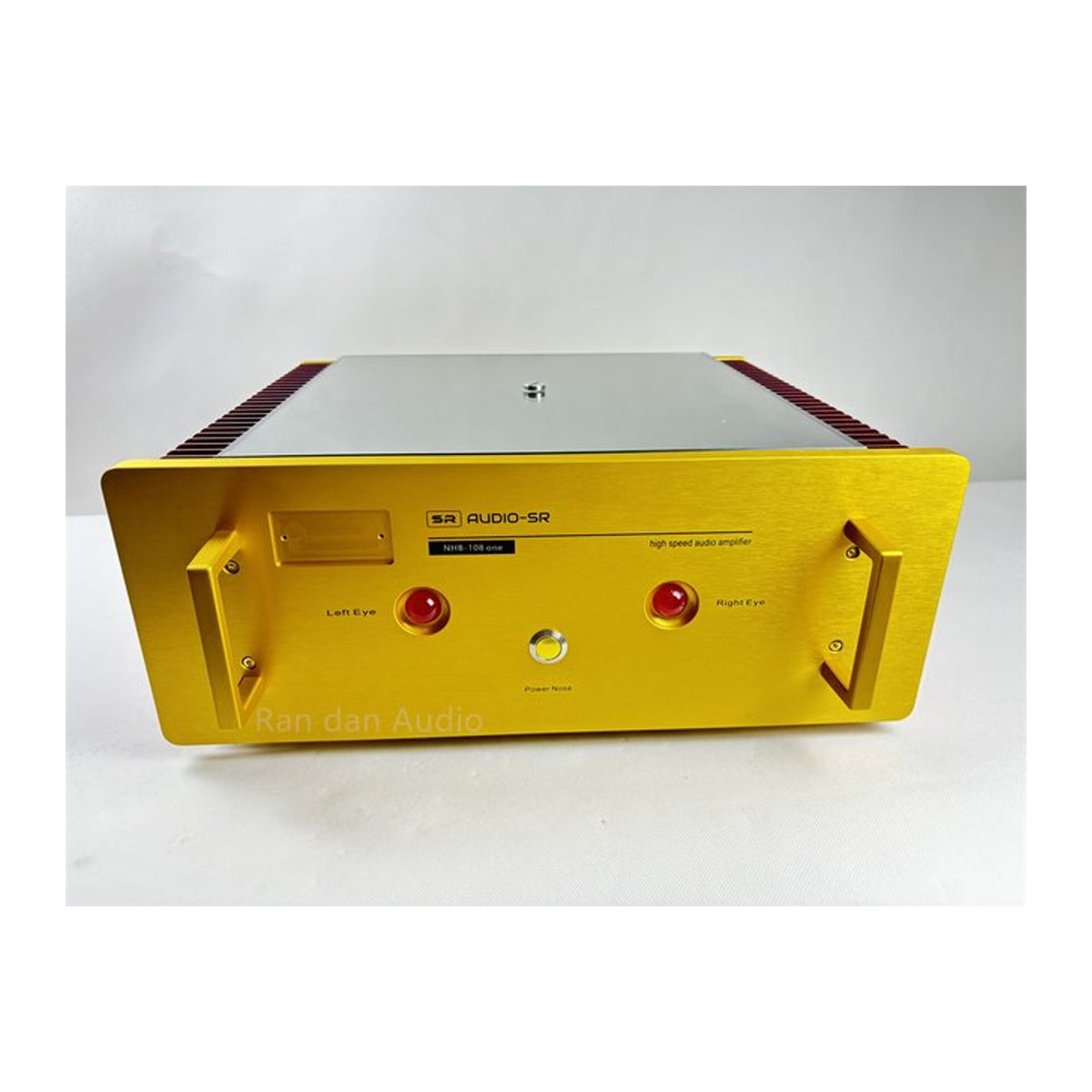 Dartzeel NHB-108 One Endverstärker in Gelb mit minimalistischem Design und RCA sowie XLR Anschlüssen - Bild 1
