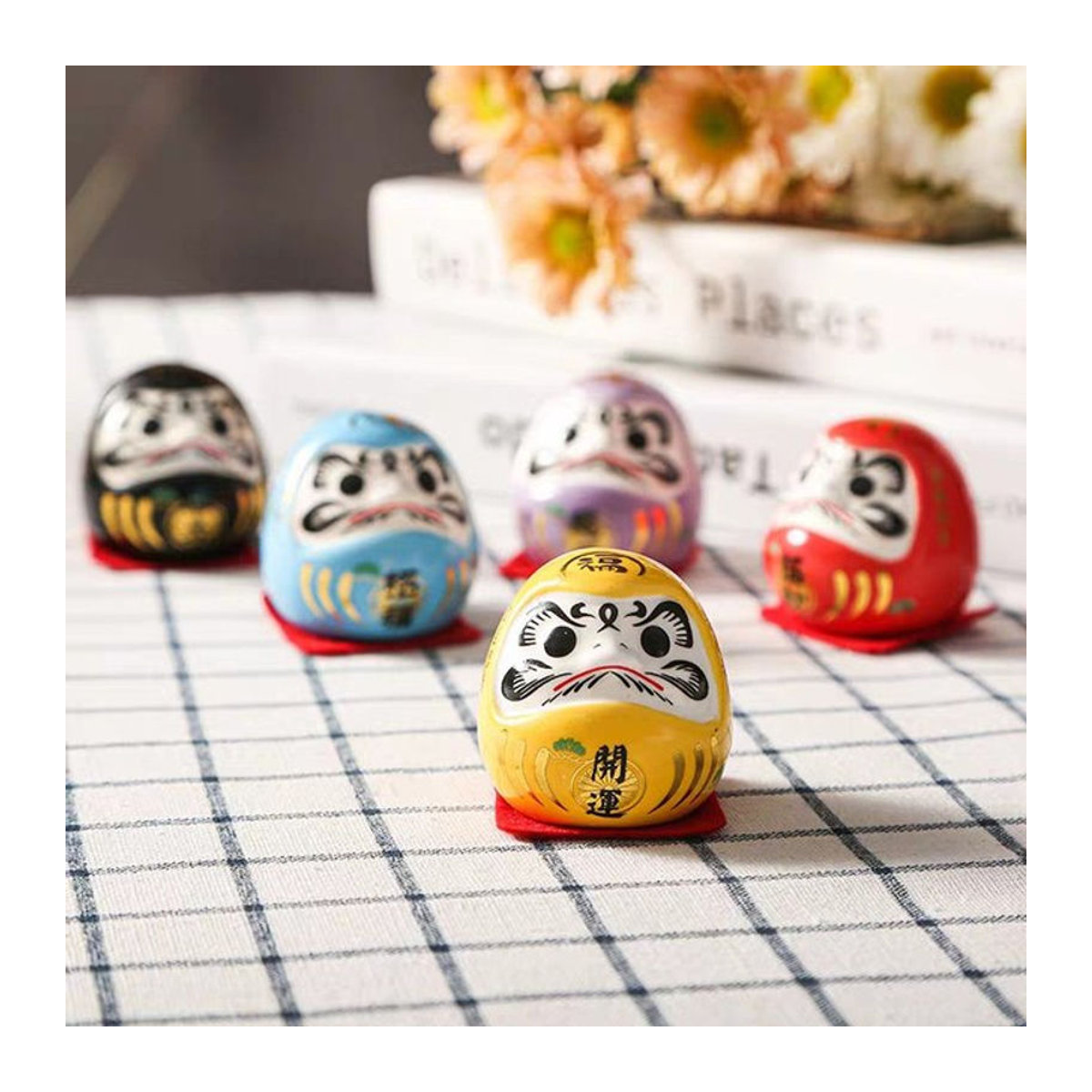 Daruma Puppe aus Keramik als mehrfarbiges Glücksornament für deine Miniatur Landschaft und DIY Dekoration - Bild 1