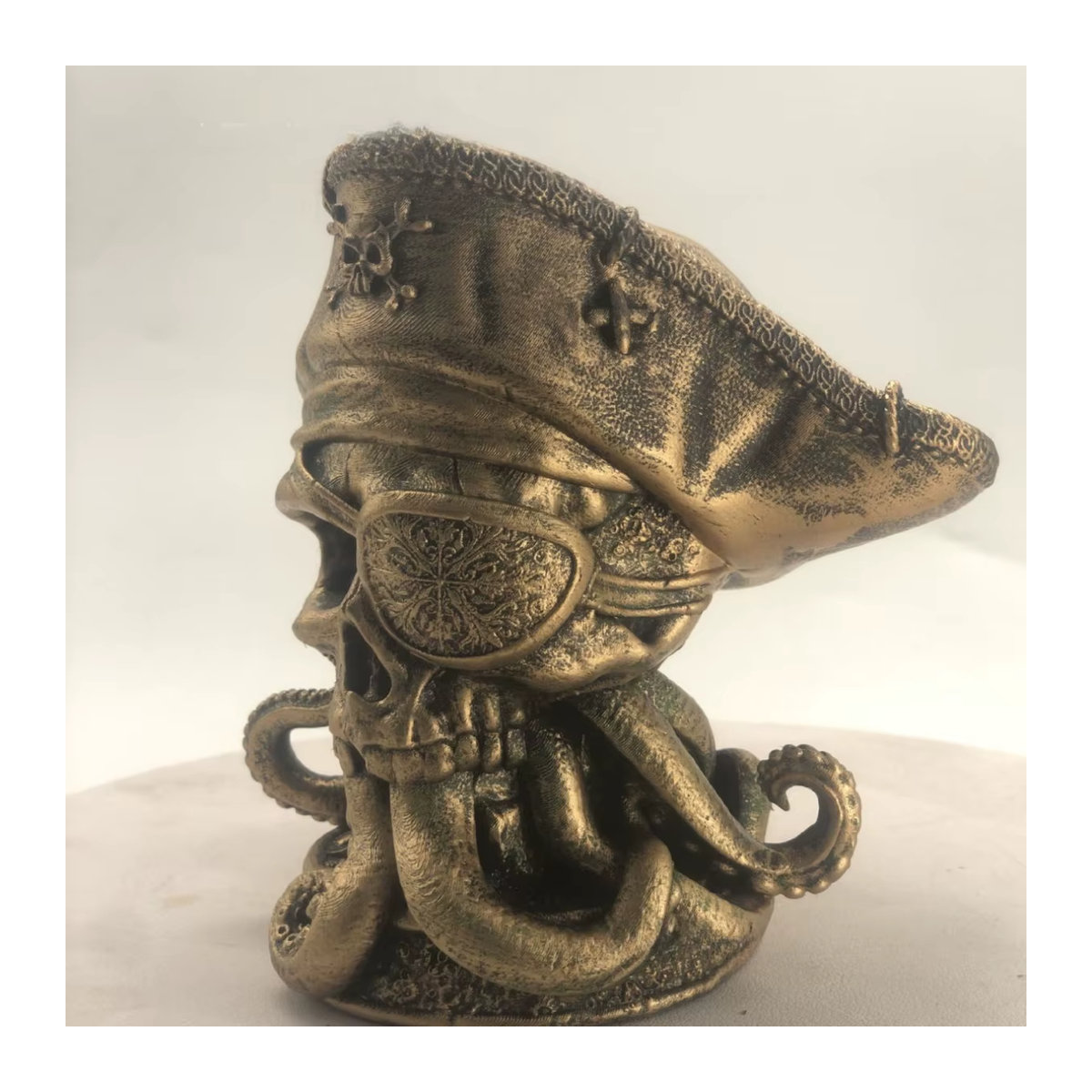 DEANSEN Vintage Oktopus Piratenschädel Statue in Gold aus Kunstharz als Deko-Figur für dein Zuhause - Bild 2