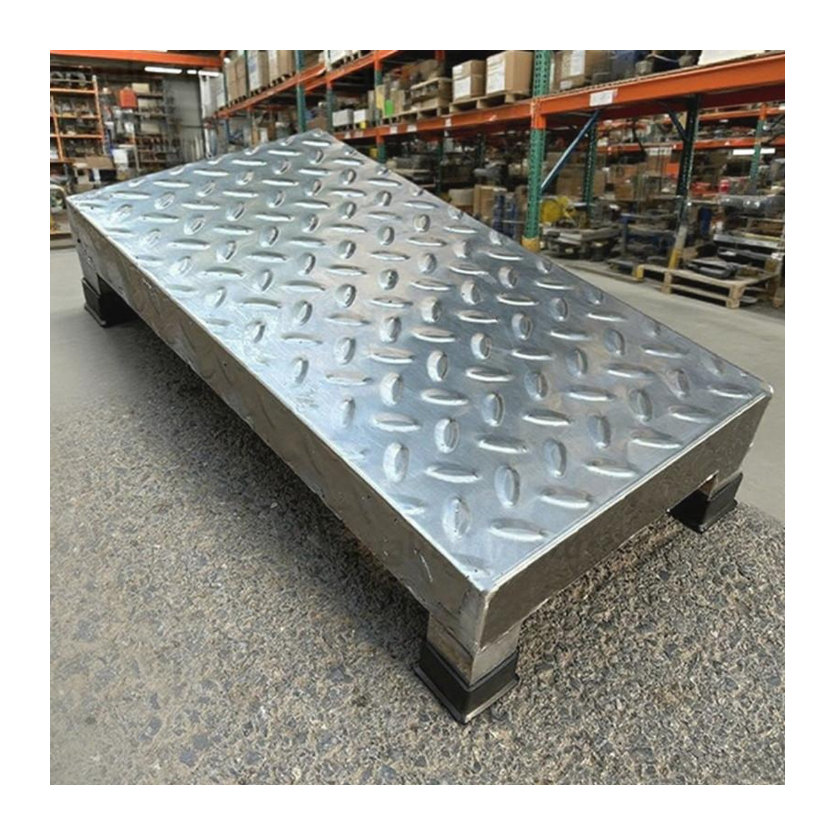 Decor Dream Trittstufe aus Edelstahl in Silber, rutschfester Metall-Fußtritt für Industrie, Krankenhaus und Haushalt, B/T/H: 60 x 30 x 20 cm - Bild 2