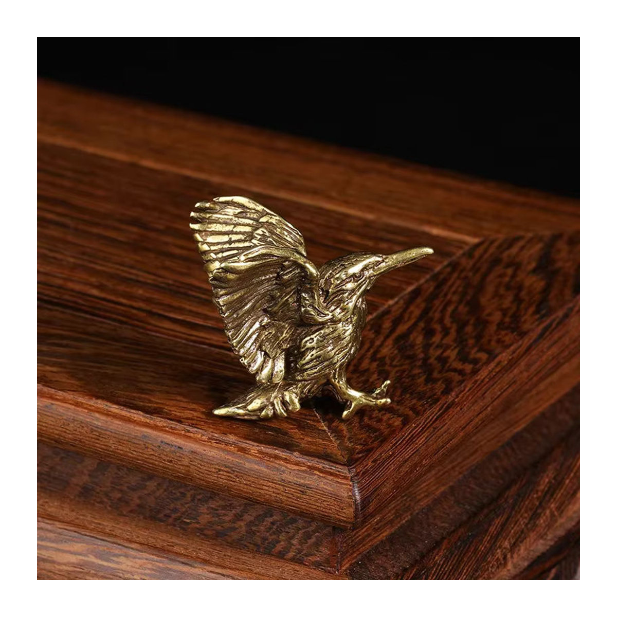 Dekorative Adler Skulptur aus Messing in Gold für Wohnzimmer und Büro - Bild 2