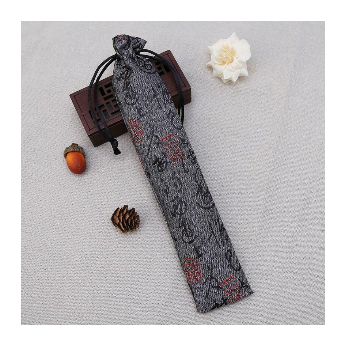 Dekorative faltbare Handfächertasche im chinesischen Kalligraphie-Stil aus Textil in Blau und Grau - Bild 1