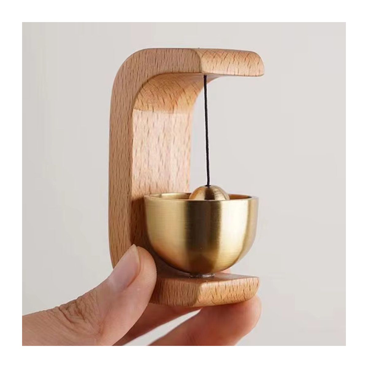 Dekorative magnetische Türklingel aus braunem Holz mit Messing-Element für Eisentüren - Bild 2