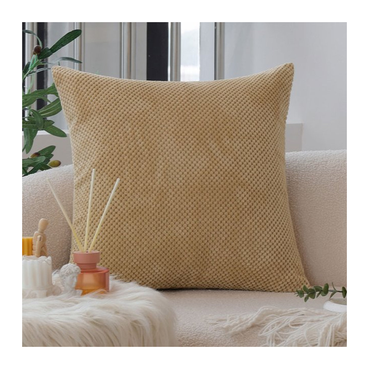 Dekorativer Cord Kissenbezug von CANIRICA in Beige für dein Sofa oder Wohnzimmer - Bild 1