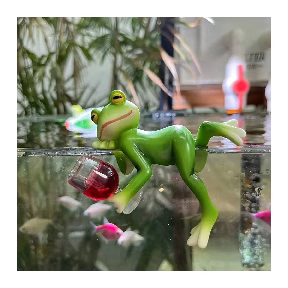 Dekorativer Frosch Blumentopf zum Aufhängen aus Glas und Kunstharz in Grün - Bild 4