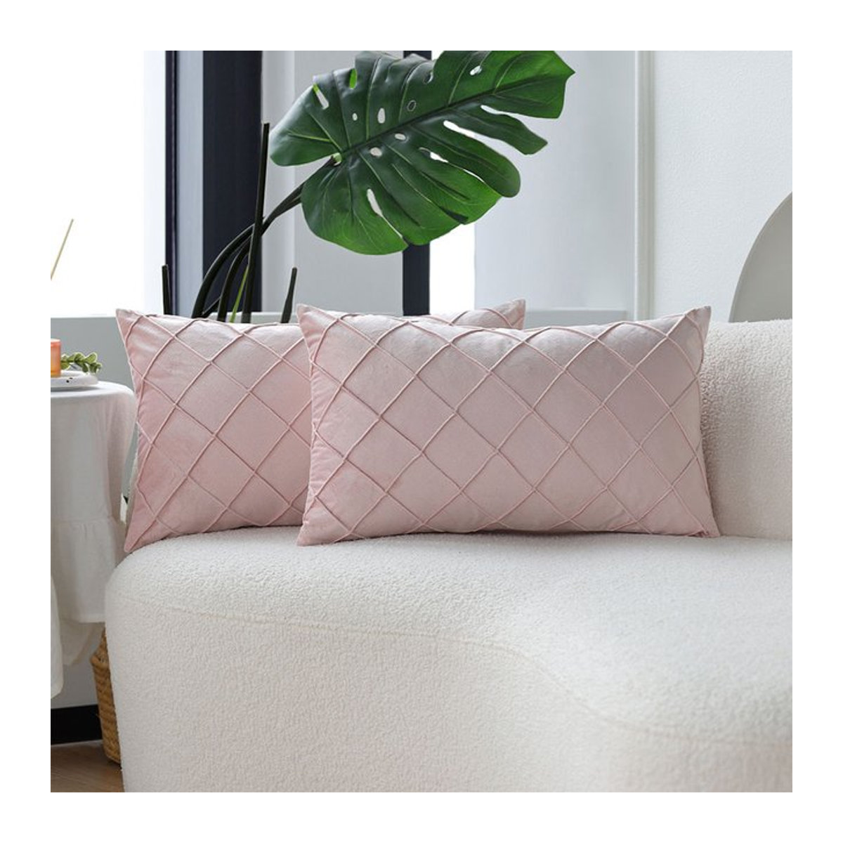 Dekorativer Kissenbezug im nordischen Stil für dein Sofa von CANIRICA in Rosa - Bild 1