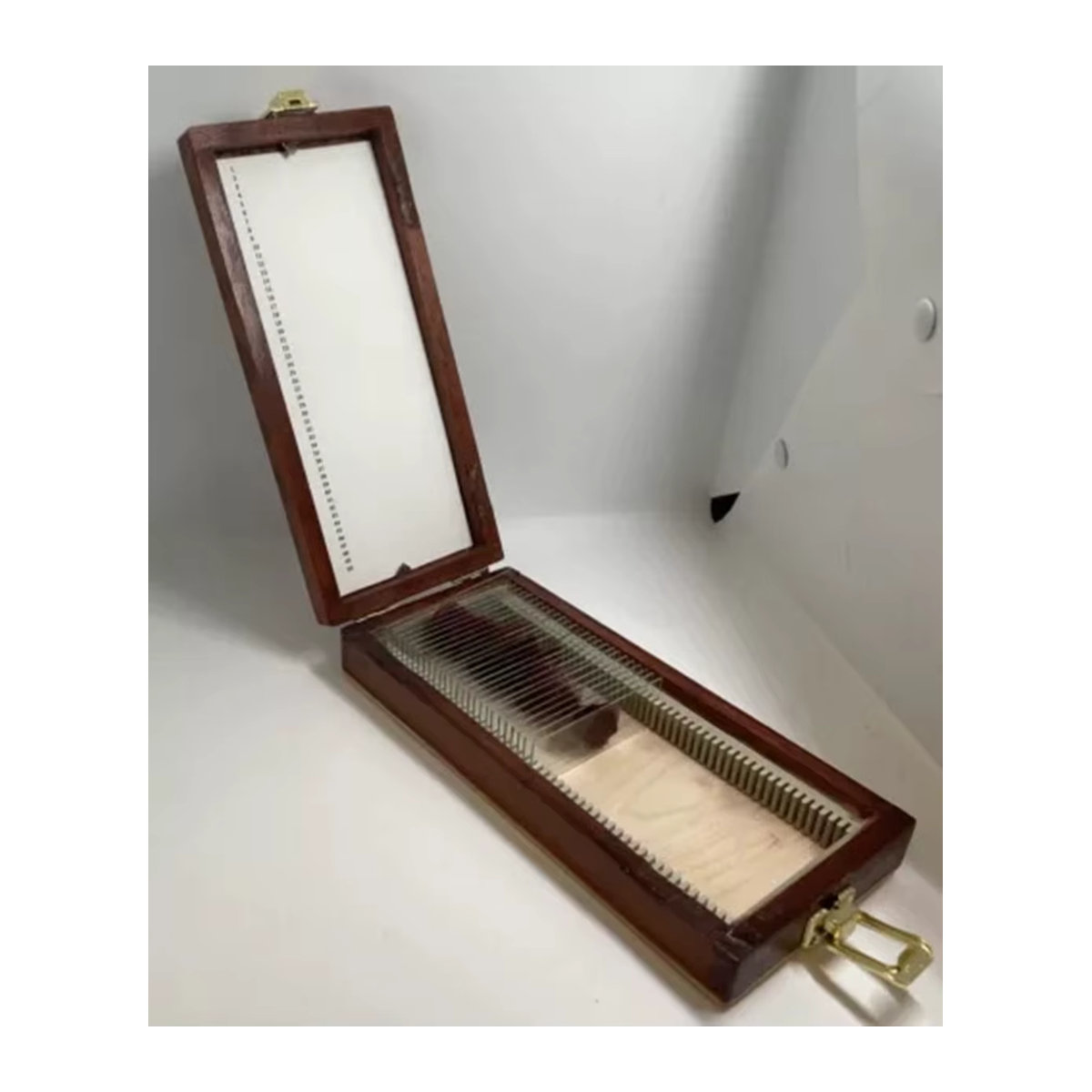 Dexter Morgan Trophy Slide Case Box aus braunem Holz für Mikroskop-Objektträger - Bild 2