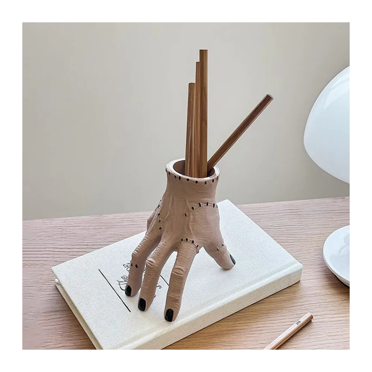 DHDH Gruseliges Halloween Hand-Ornament aus Kunstharz in Beige als Pflanztopf oder Stifthalter - Bild 4