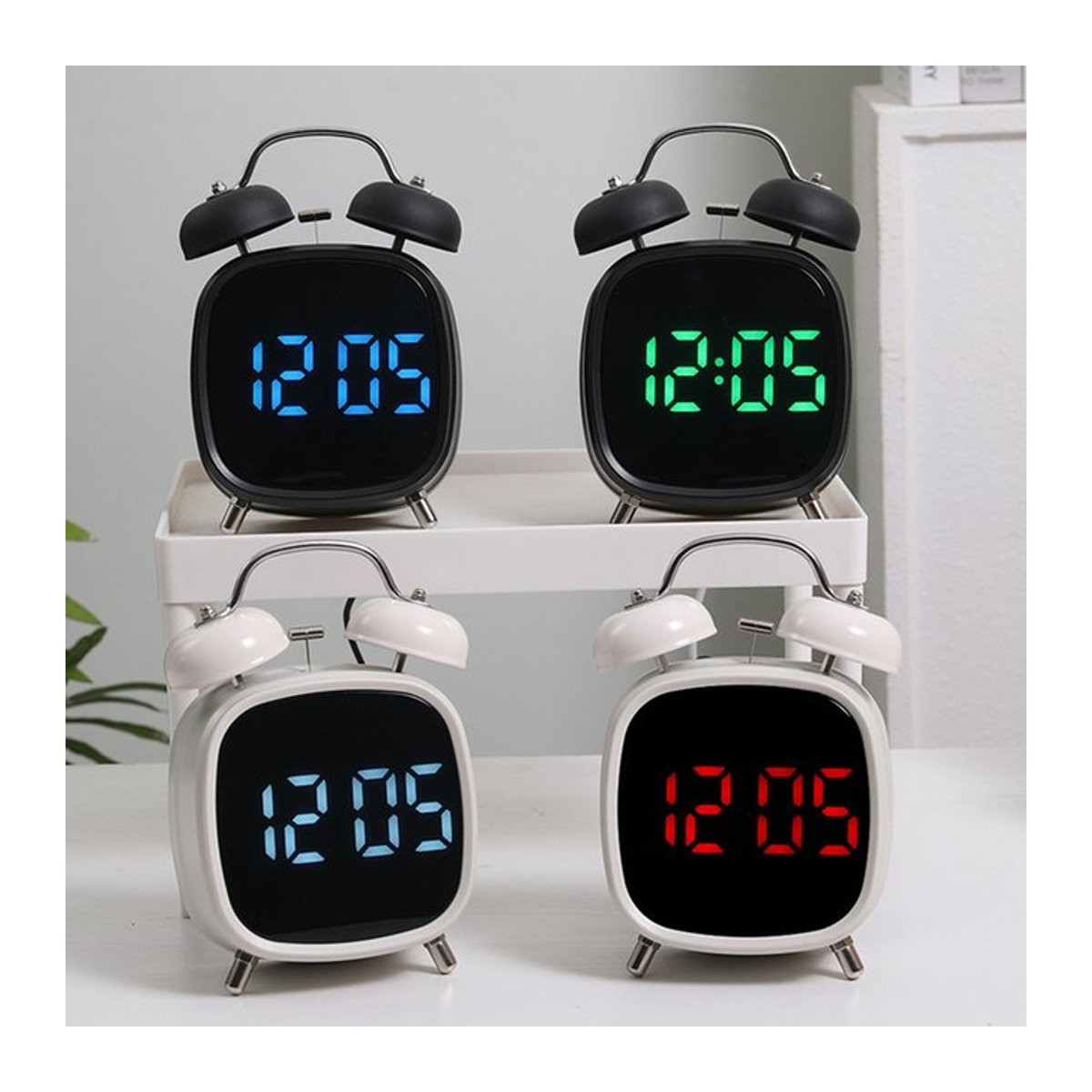 Digitaler LED-Tischwecker mit zwei Glocken, quadratischer Plug-In Wecker aus Kunststoff für Kinder, Zuhause und Büro, Schwarz/Weiß - Bild 1