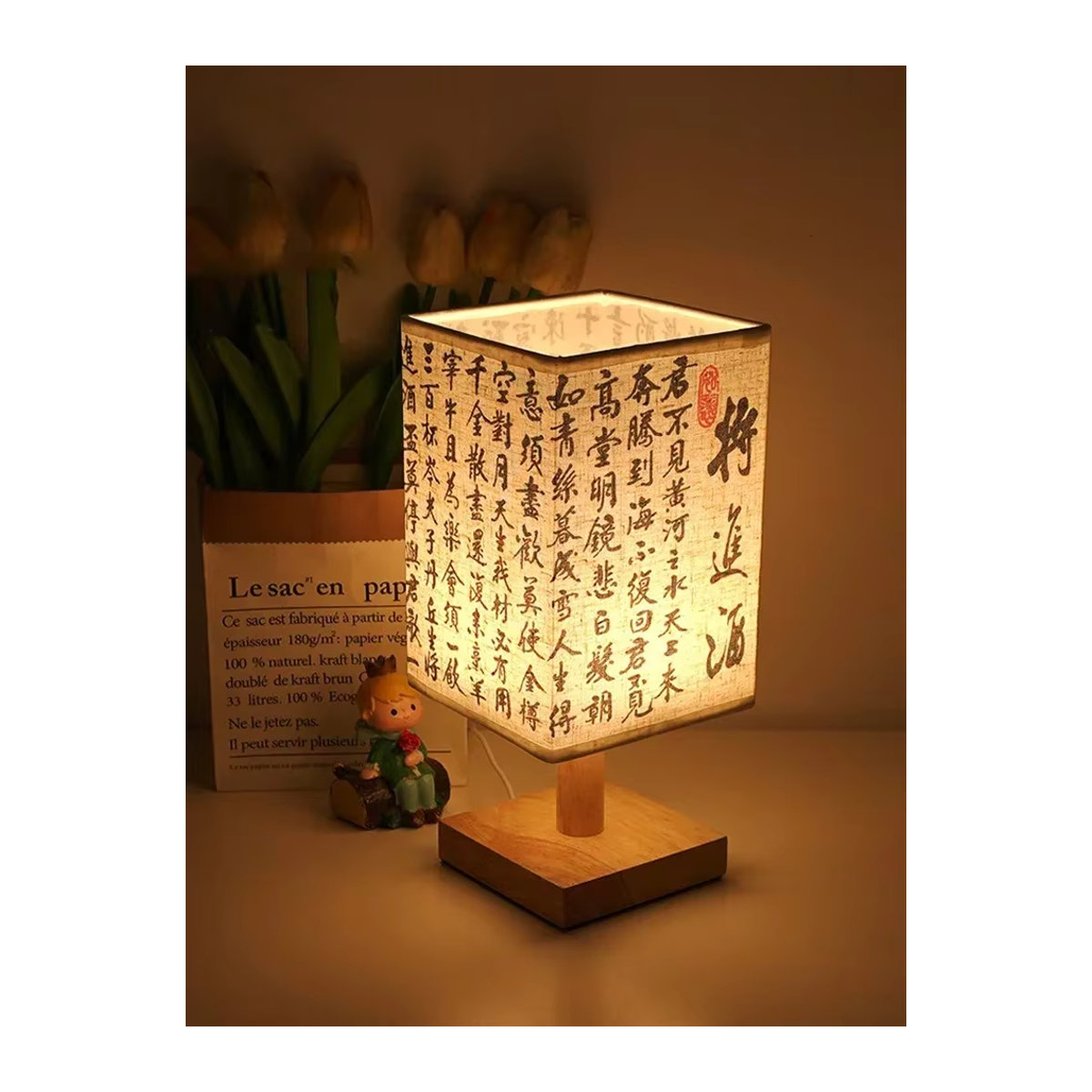 Dimmbare LED Tischlampe im chinesischen Stil mit Stoffschirm und Holzfuß in Beige - Bild 6