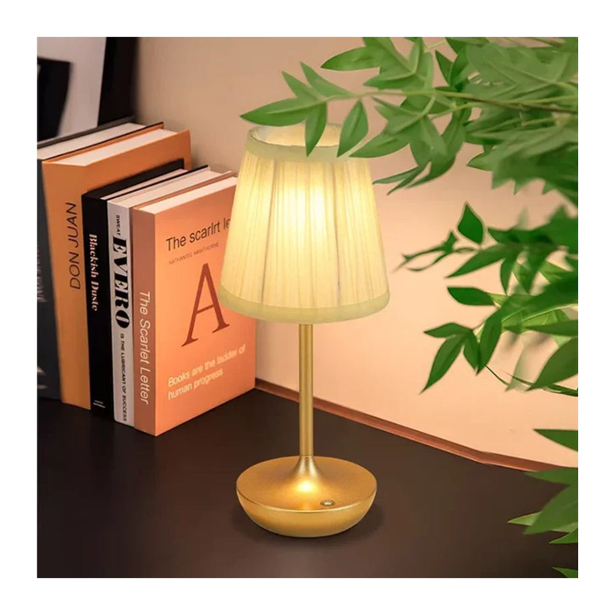 Dimmbare LED-Tischlampe von lyfs im chinesischen Stil mit Stofflampenschirm in Braun, USB-wiederaufladbar - Bild 1