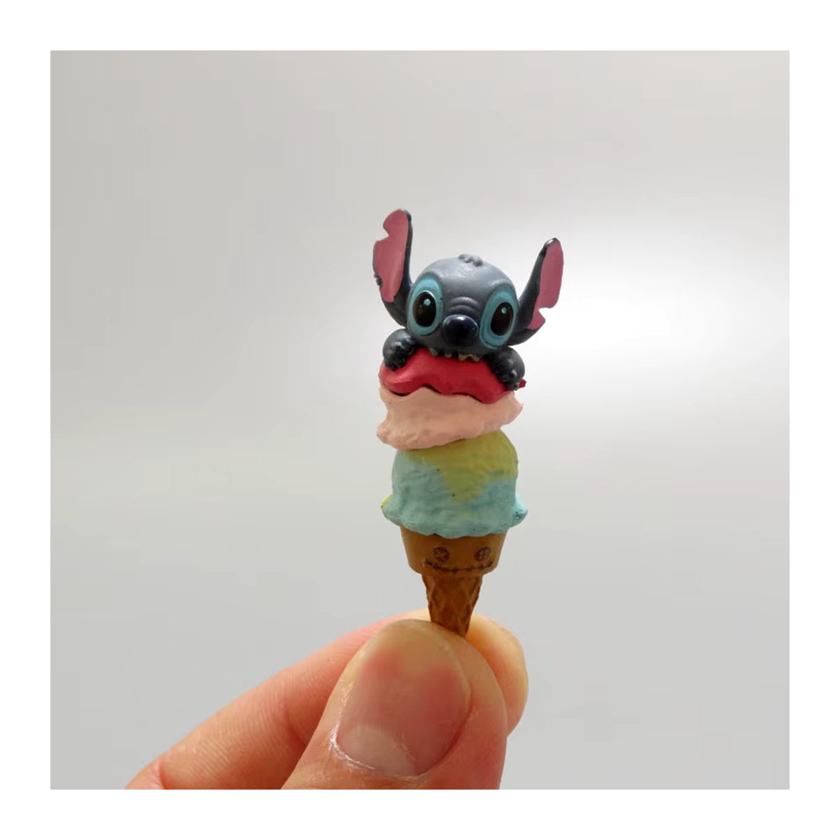 Disney Lilo & Stitch Mini Stich Figur als dekorative Puppe in Mehrfarbig - Bild 3