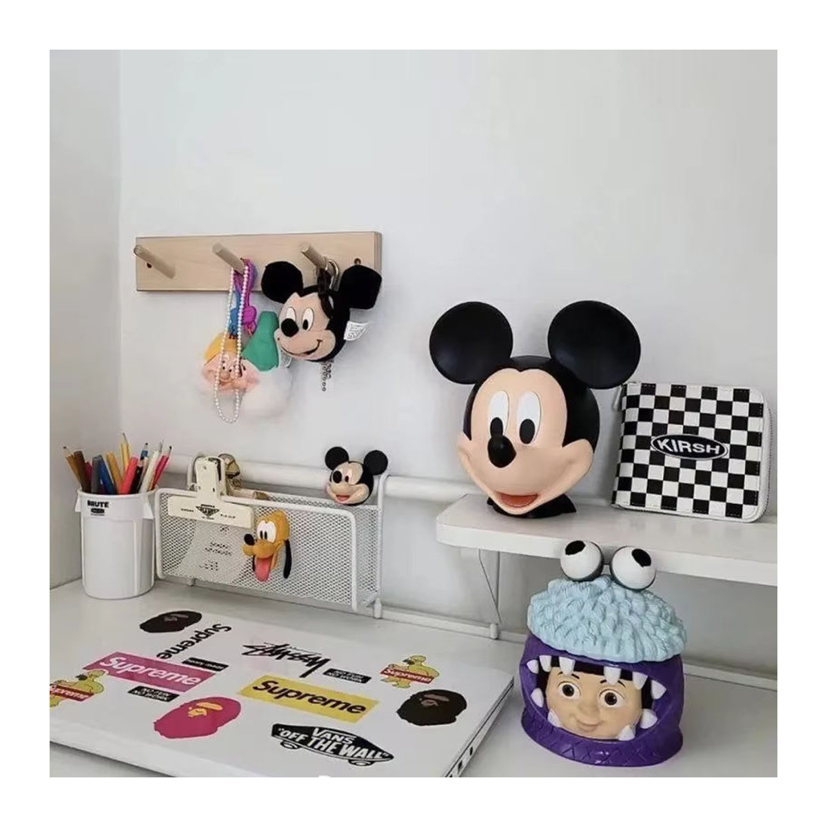 Disney Mickey und Donald Duck Sparschwein als dekoratives Cartoon Desktop Ornament aus Kunststoff, mehrfarbig - Bild 3