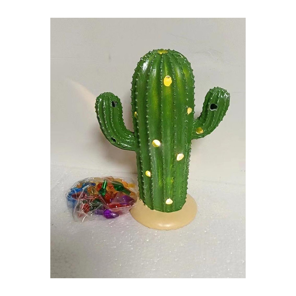 DIYelecs Weihnachtskaktus aus Kunstharz mit Lichtern in Grün, Vintage Tischdekoration für Weihnachten, Höhe: 17 cm, Breite: 7,5 cm, Tiefe: 7,5 cm - Bild 2