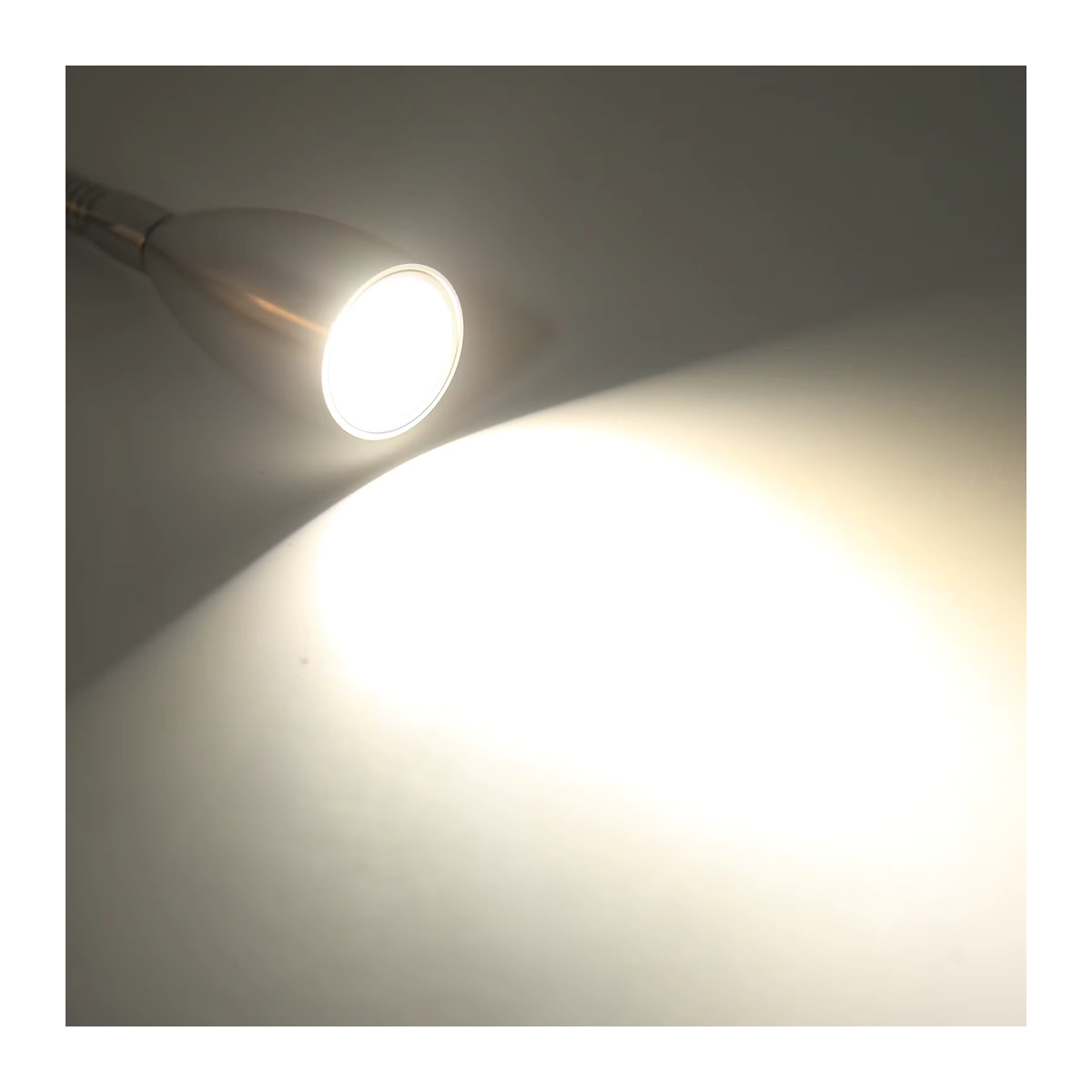 DOACT LED Leselampe mit flexiblem Schwanenhals und 3 einstellbaren Farben in Schwarz oder Silber - Bild 2