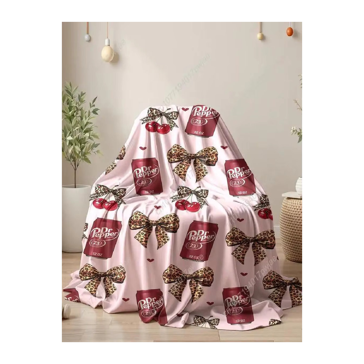 Dr. Pepper Flanell-Überwurfdecke mit Leopardenmuster und Schleife in Rosa - Bild 2
