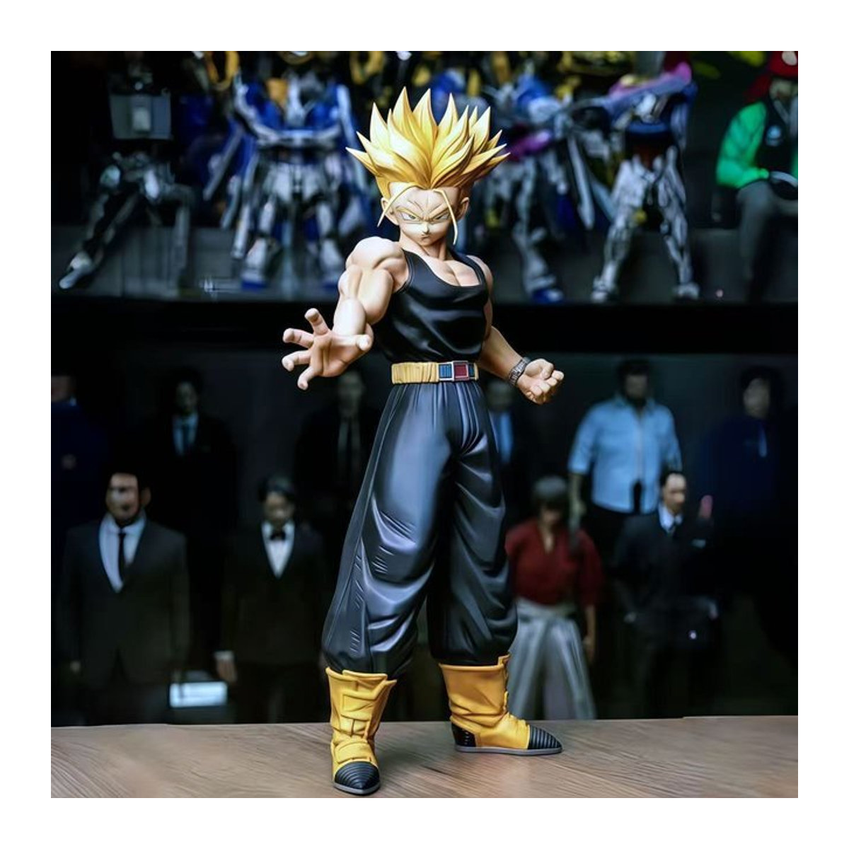 Dragon Ball Trunks Actionfigur aus Kunststoff, mehrfarbig, Höhe: 29 cm - Bild 1