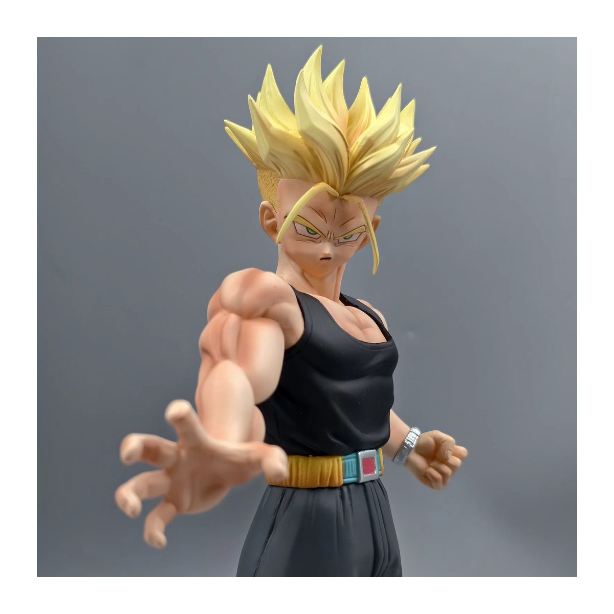 Dragon Ball Trunks Actionfigur aus Kunststoff, mehrfarbig, Höhe: 29 cm - Bild 3