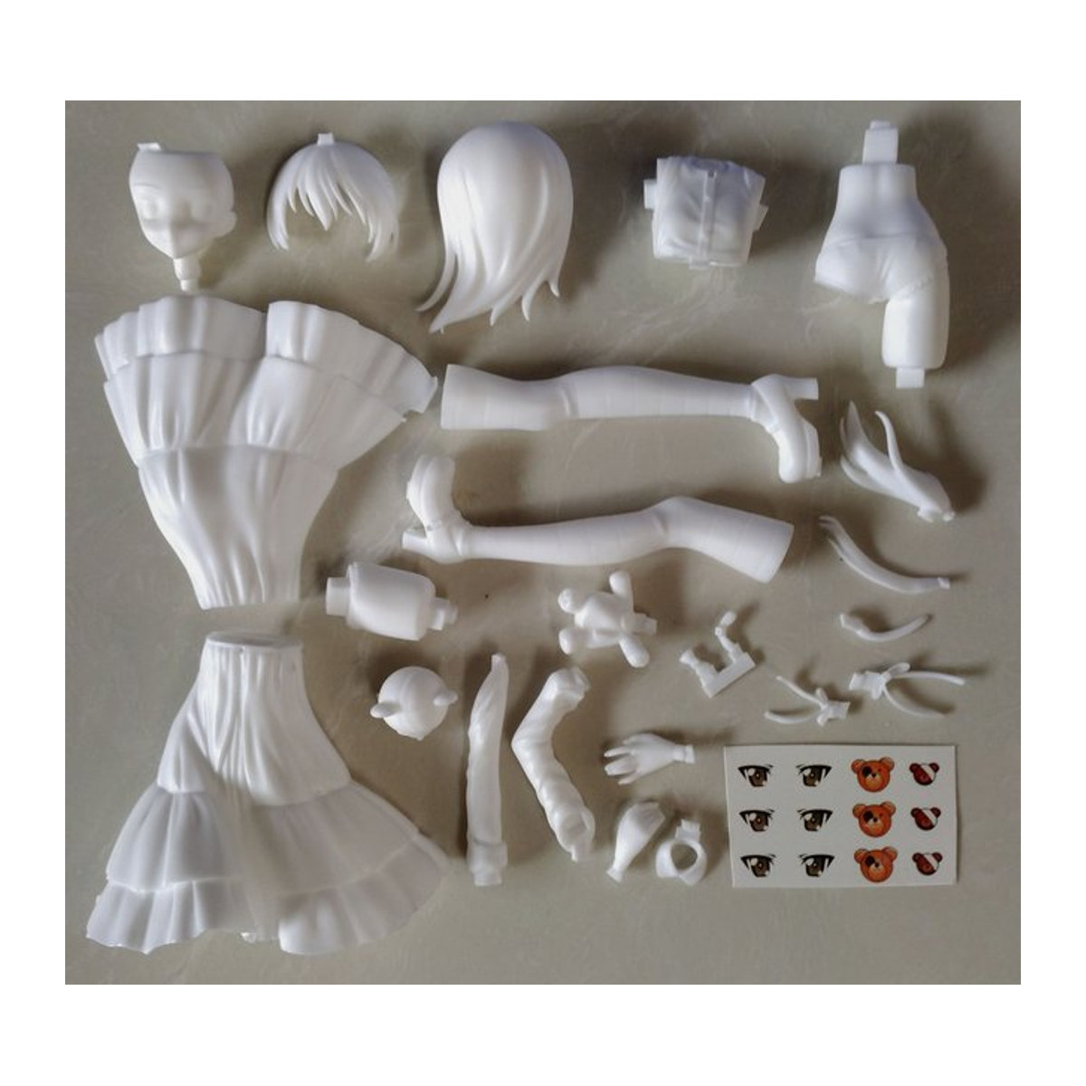DreamTech Anime Panzer Jacke 1/8 Modellbau-Set aus Kunstharz in Weiß zum DIY-Montage als GK Statue - Bild 1
