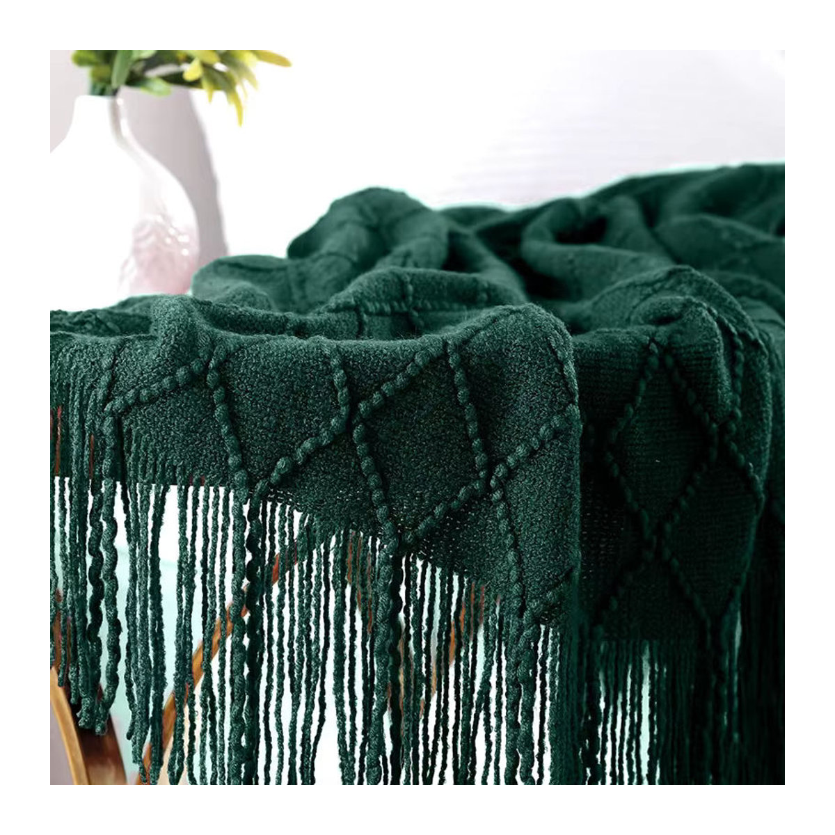 Dunkelgrüne gestrickte Wohndecke im Vintage-Stil mit Quasten für dein Sofa - Bild 2