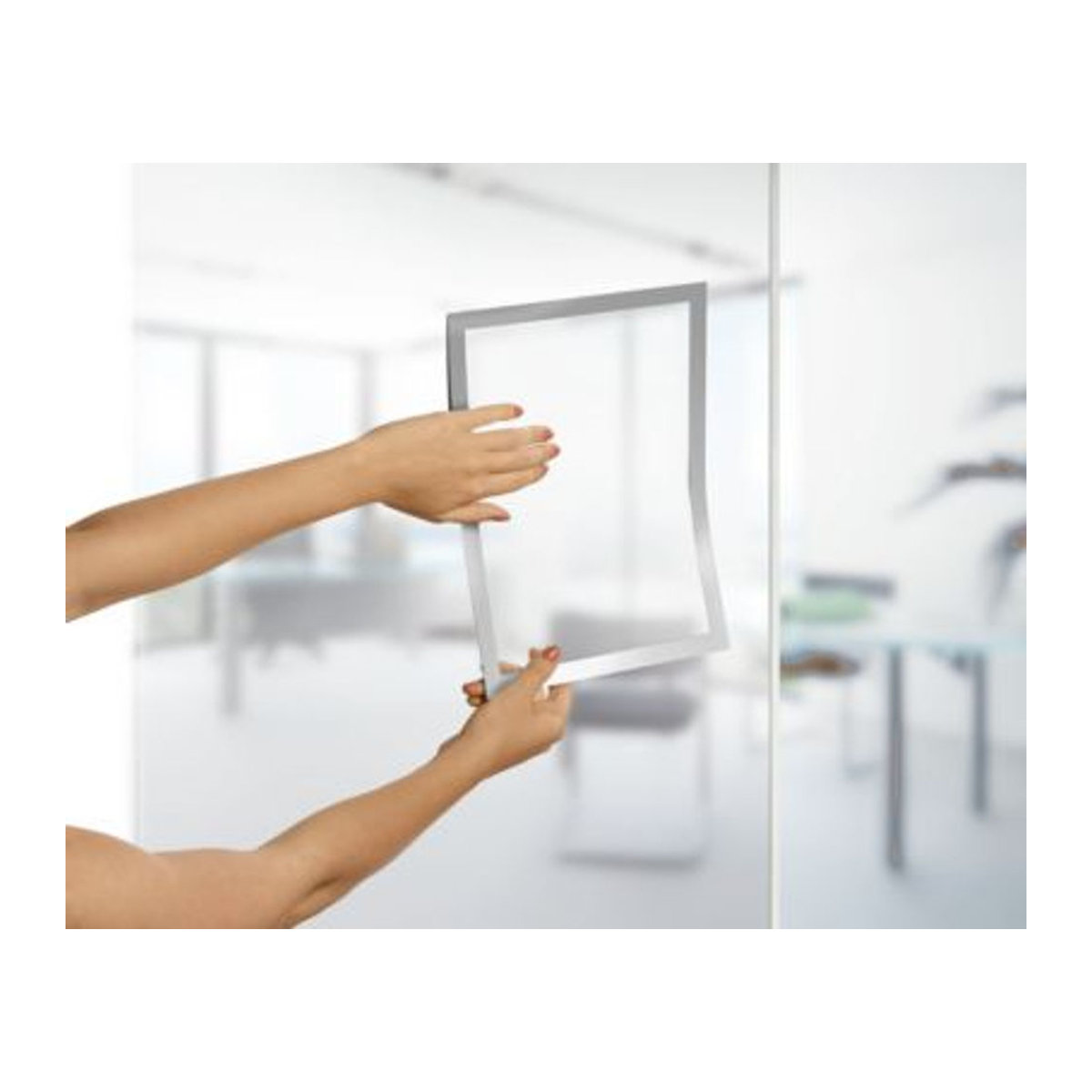 Durable Inforahmen Duraframe DIN A4 aus Metall in Silber, 2er Set mit aufklappbarer Front zur Wandmontage - Bild 2