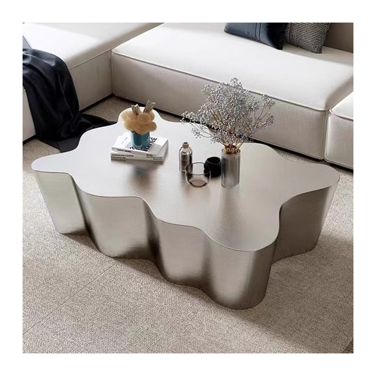 DUTRIEUX Couchtisch aus Metall in Alufarben im Industrial Design mit organischem Look - Bild 1