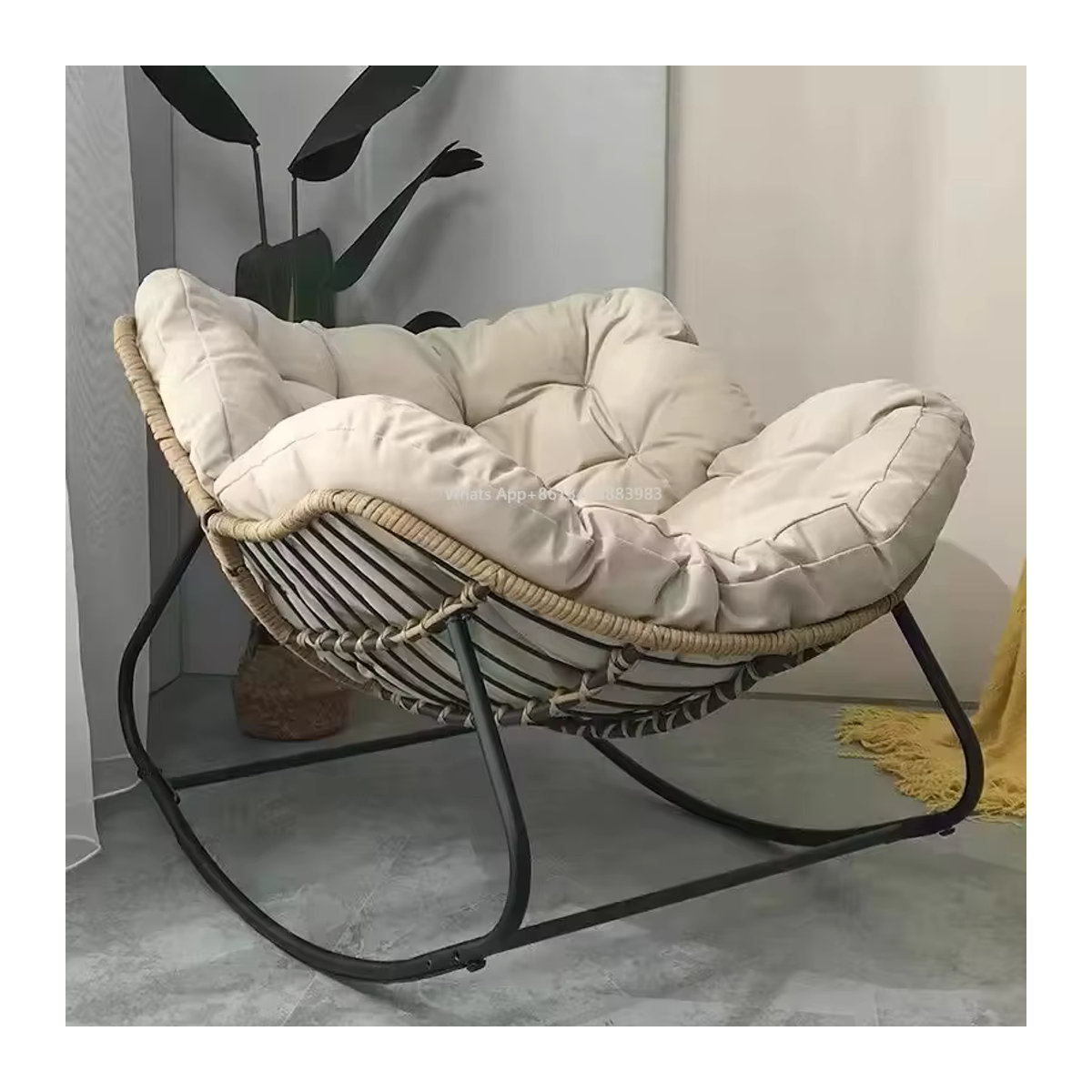 DUTRIEUX Outdoor Schaukelstuhl für Erwachsene in Vogelnest-Form aus Rattan und Metall, Beige/Orange, Bohemian Design - Bild 2