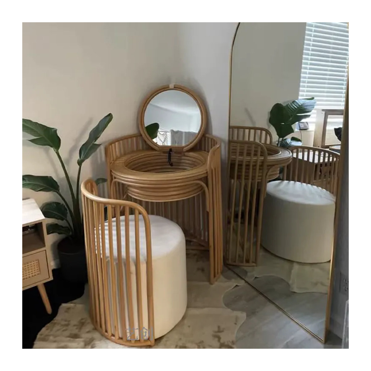 DUTRIEUX Schminktisch im Bohemian-Stil mit Rattan-Details und Stauraum, Gold-Weiß-Beige - Bild 1