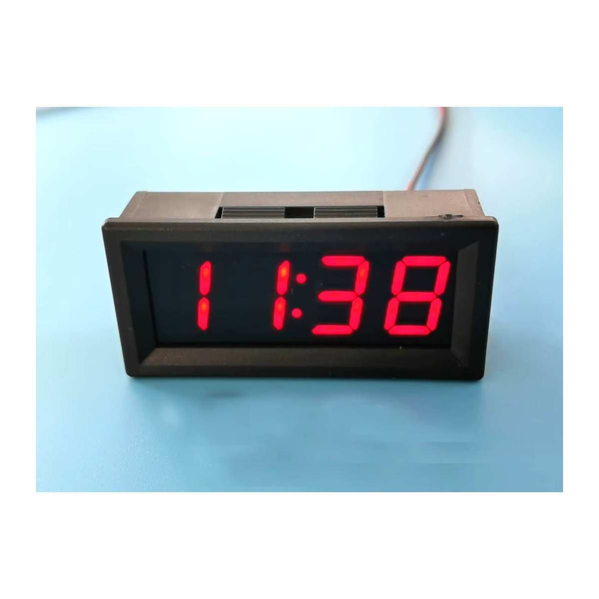 Dykbcells WiFi-Uhr mit LED Digitalröhre, elektronische Uhr mit automatischem Timing und 12/24-Stunden-Anzeige, Schwarz/Rot - Bild 3